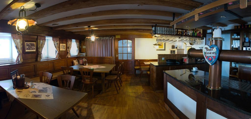 Panoramagasthof Auf Dem Auerberg Bernbeuren Exterior foto